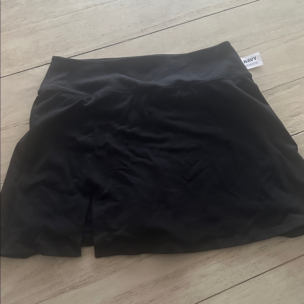 NWT Old Navy High Rise Power Chill Skort size M